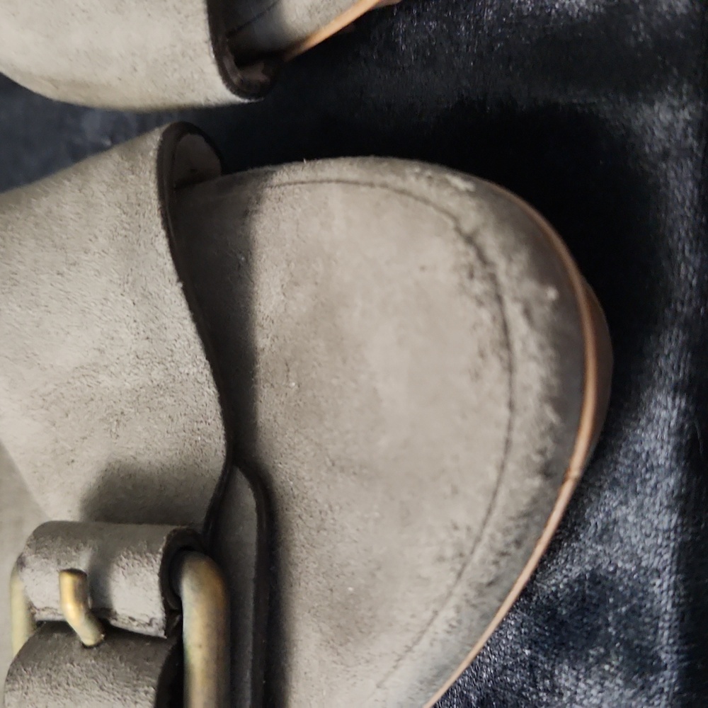CLEARANCE SALE! Steller McCartney Suede Heels - Picture 13 of 14